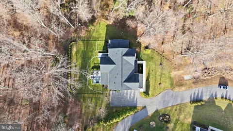 View/Area - 3410 Pocahontas Dr, Edgewater, MD 21037 photo 2 of 8