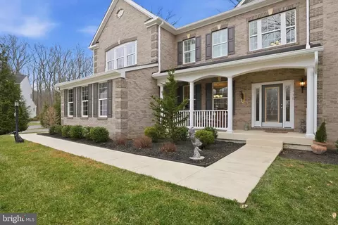 Exterior - 3410 Pocahontas Dr, Edgewater, MD 21037 photo 2 of 8
