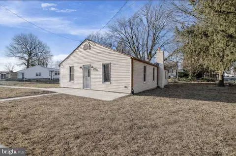 7748 Overhill Rd, Glen Burnie, MD 21060