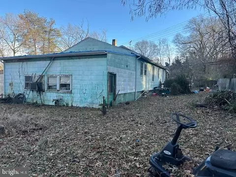 382 Mountain Rd, Pasadena, MD 21122 photo 3