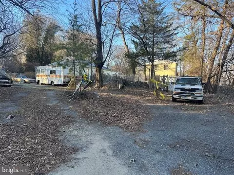 382 Mountain Rd, Pasadena, MD 21122 photo 6