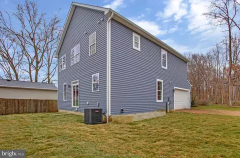 Exterior - 443 Birch Dr, Edgewater, MD 21037 photo 5 of 8