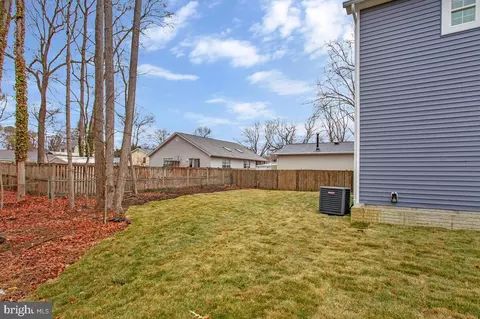 Exterior - 443 Birch Dr, Edgewater, MD 21037 photo 6 of 8