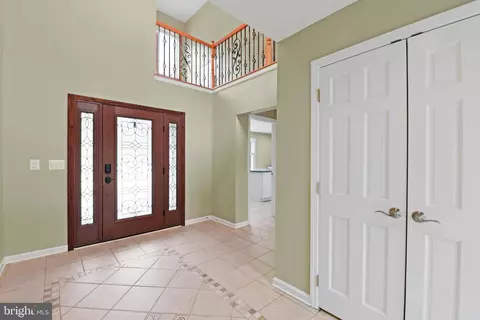 Entry Way - 7715 Paradise Beach Rd, Pasadena, MD 21122 photo 1 of 5