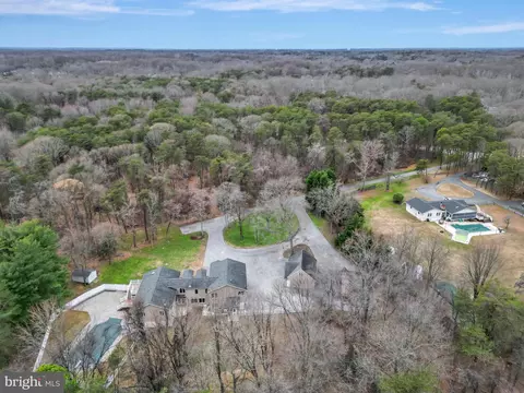 View/Area - 7715 Paradise Beach Rd, Pasadena, MD 21122 photo 5 of 6