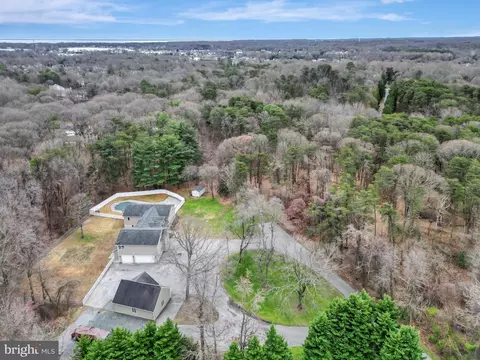 View/Area - 7715 Paradise Beach Rd, Pasadena, MD 21122 photo 3 of 6