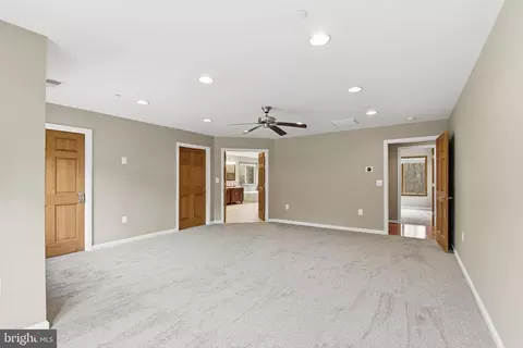 Bedroom - 7715 Paradise Beach Rd, Pasadena, MD 21122 photo 1 of 3