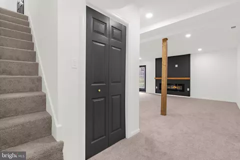 Entry Way - 1439 Dicus Mill Rd, Severn, MD 21144 photo 4 of 6