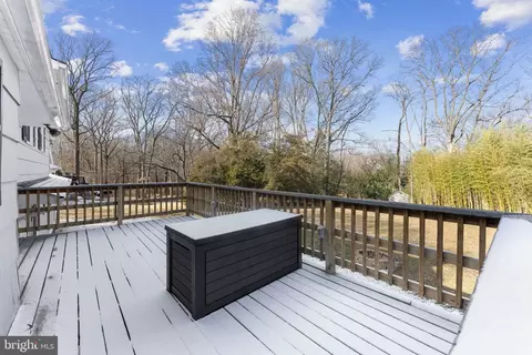 Exterior - 876 Shore Acres Rd, Arnold, MD 21012 photo 4 of 5