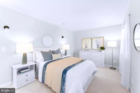 Bedroom - 876 Shore Acres Rd, Arnold, MD 21012 photo 1 of 3
