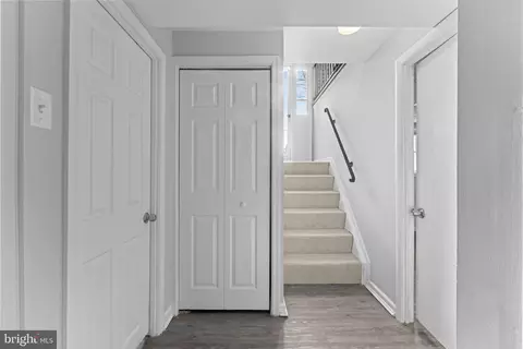 Entry Way - 876 Shore Acres Rd, Arnold, MD 21012 photo 3 of 3