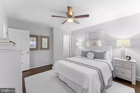 Bedroom - 876 Shore Acres Rd, Arnold, MD 21012 photo 2 of 3