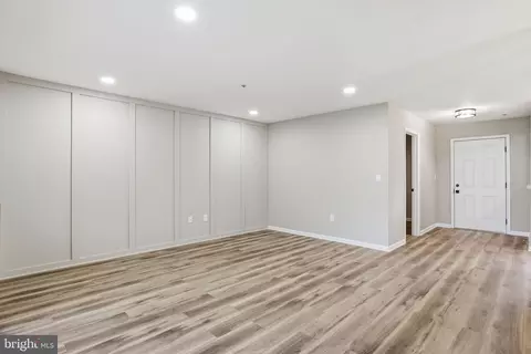Living - 10 Sandstone Ct # -B, Annapolis, MD 21403 photo 4 of 5