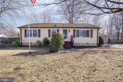 4929 Aspen St, Shady Side, MD 20764