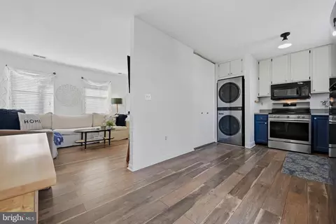 Entry Way - 1707 Millstone Dr, Edgewater, MD 21037 photo 3 of 4