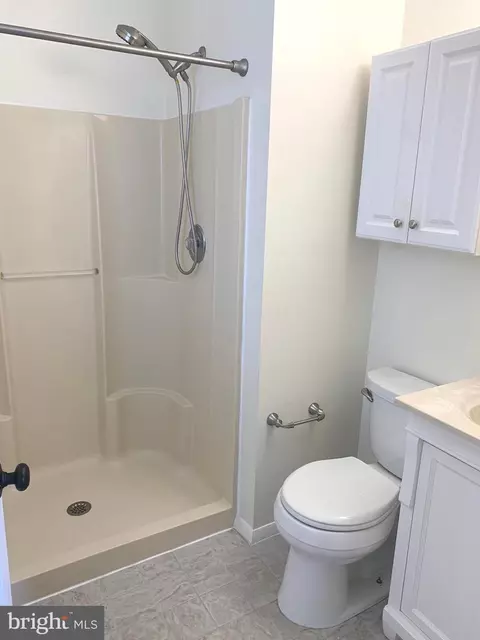 Bath - 808 207th St, Pasadena, MD 21122 photo 1 of 2