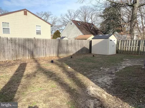 Exterior - 808 207th St, Pasadena, MD 21122 photo 2 of 2