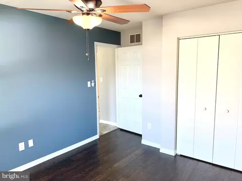 Bedroom - 808 207th St, Pasadena, MD 21122 photo 4 of 5