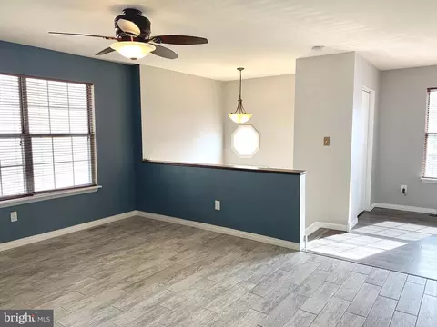 Living - 808 207th St, Pasadena, MD 21122 photo 1 of 7