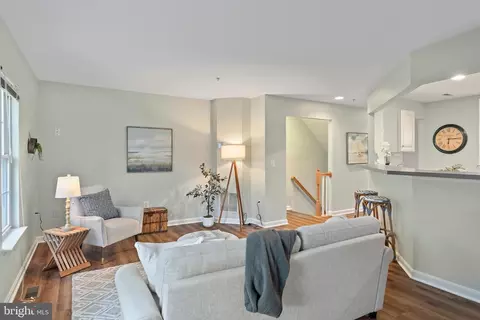 Living - 1411 Peregrine Path, Arnold, MD 21012 photo 2 of 5