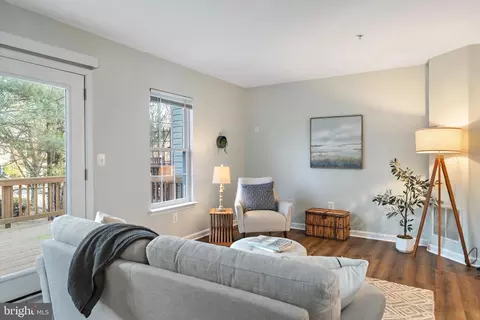Living - 1411 Peregrine Path, Arnold, MD 21012 photo 3 of 5