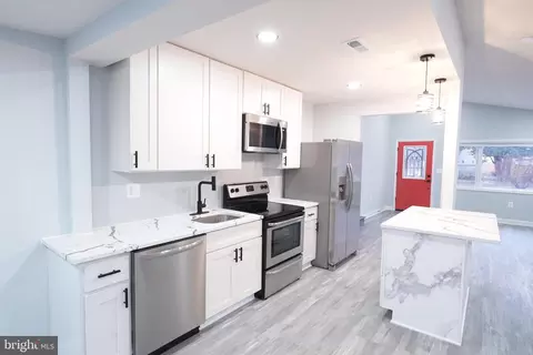 122 N Bend Ter, Glen Burnie, MD 21060