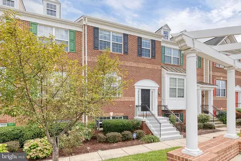 7951 Silver Oak Rd, Hanover, MD 21076 photo 3