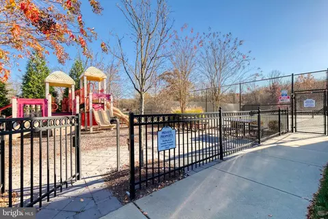 7951 Silver Oak Rd, Hanover, MD 21076 photo 40