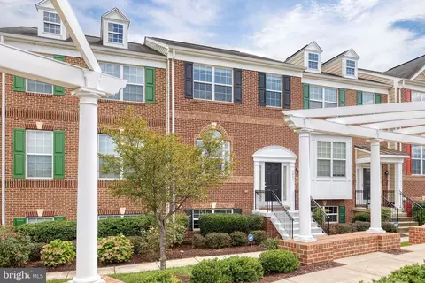 7951 Silver Oak Rd, Hanover, MD 21076 photo 2