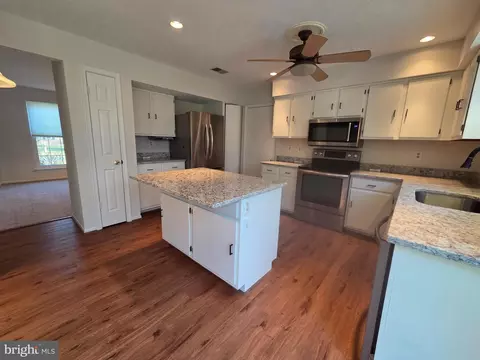 276 Southdale Ct, Dunkirk, MD 20754 photo 7