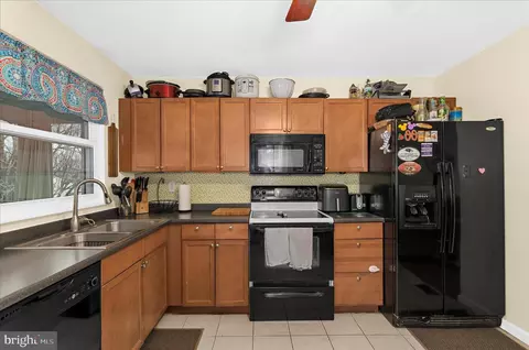 Kitchen - 2313 230th St, Pasadena, MD 21122 photo 1 of 1