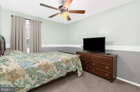 Bedroom - 2313 230th St, Pasadena, MD 21122 photo 3 of 6