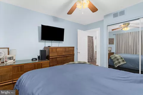 Bedroom - 2313 230th St, Pasadena, MD 21122 photo 6 of 6