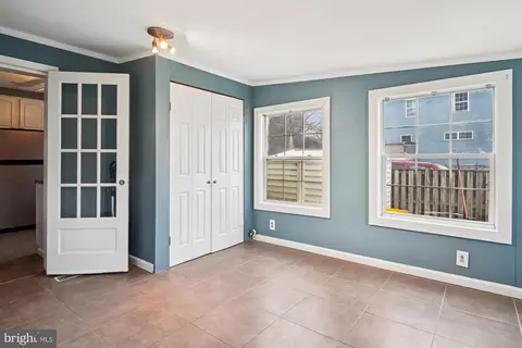 Entry Way - 1207 Hampton Rd, Annapolis, MD 21409 photo 2 of 8