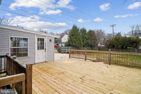 Exterior - 1207 Hampton Rd, Annapolis, MD 21409 photo 7 of 12