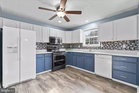 1821 Division Rd, Pasadena, MD 21122 photo 10
