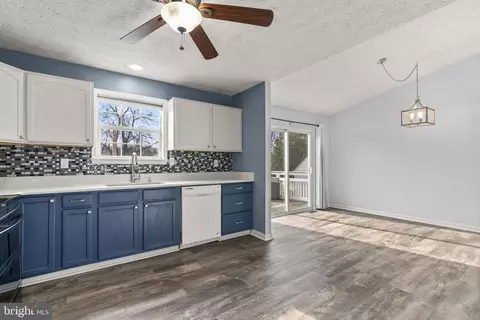 1821 Division Rd, Pasadena, MD 21122 photo 11