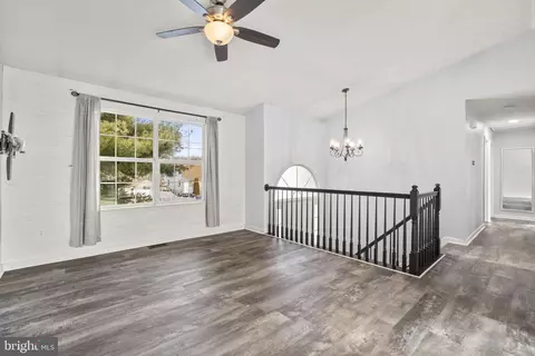 1821 Division Rd, Pasadena, MD 21122 photo 5