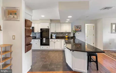 Kitchen - 5931 Flood Ave, Deale, MD 20751 photo 6 of 6