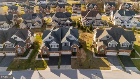View/Area - 8414 Maple Brook Ln, Severn, MD 21144 photo 2 of 11