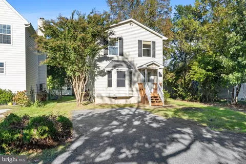 1512 Lincoln Rd, Shady Side, MD 20764