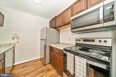 208 Water Fountain Ct #103, Glen Burnie, MD 21060