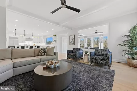 Living - 3590 S River Ter, Edgewater, MD 21037 photo 1 of 2