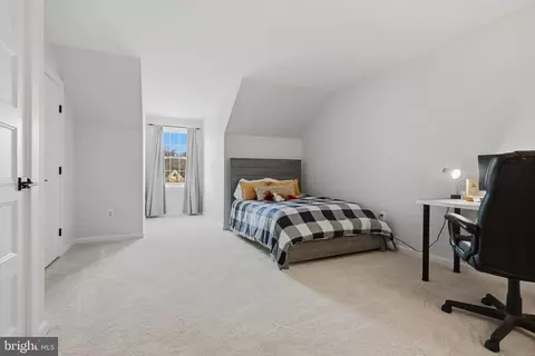 Bedroom - 3590 S River Ter, Edgewater, MD 21037 photo 10 of 10