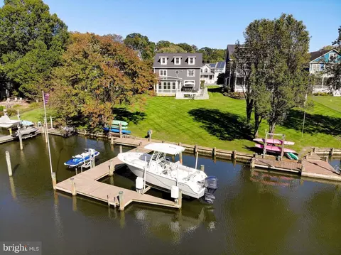 3590 S River Ter, Edgewater, MD 21037