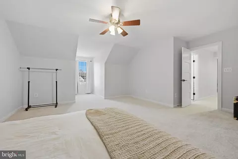 Bedroom - 3590 S River Ter, Edgewater, MD 21037 photo 9 of 10