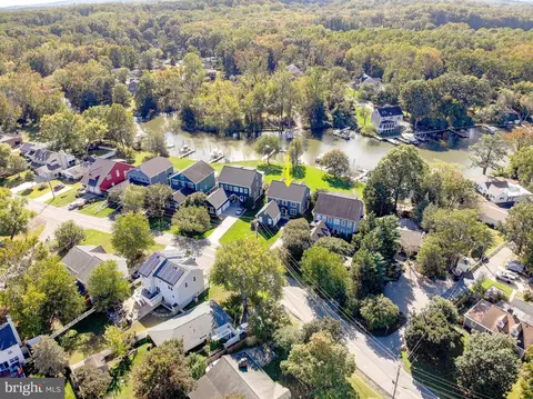 View/Area - 3590 S River Ter, Edgewater, MD 21037 photo 9 of 16
