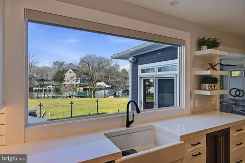 Kitchen - 3590 S River Ter, Edgewater, MD 21037 photo 6 of 6