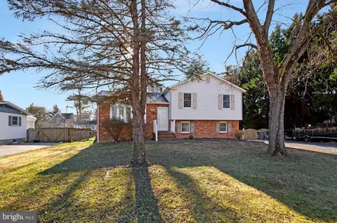 735 Whitehall Beach Rd, Annapolis, MD 21409
