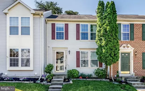 207 Foxmanor Ln, Glen Burnie, MD 21061